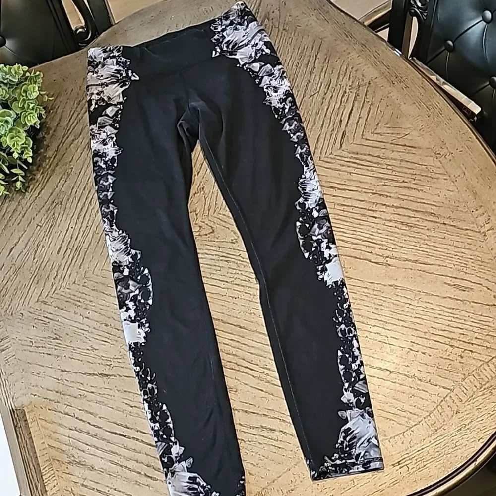 Black Alo gemstone leggings size S